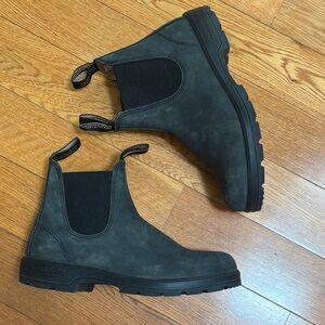 Blundstone Dark Gray Classic Chelsea Boots